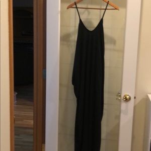 Black maxi dress with pockets!